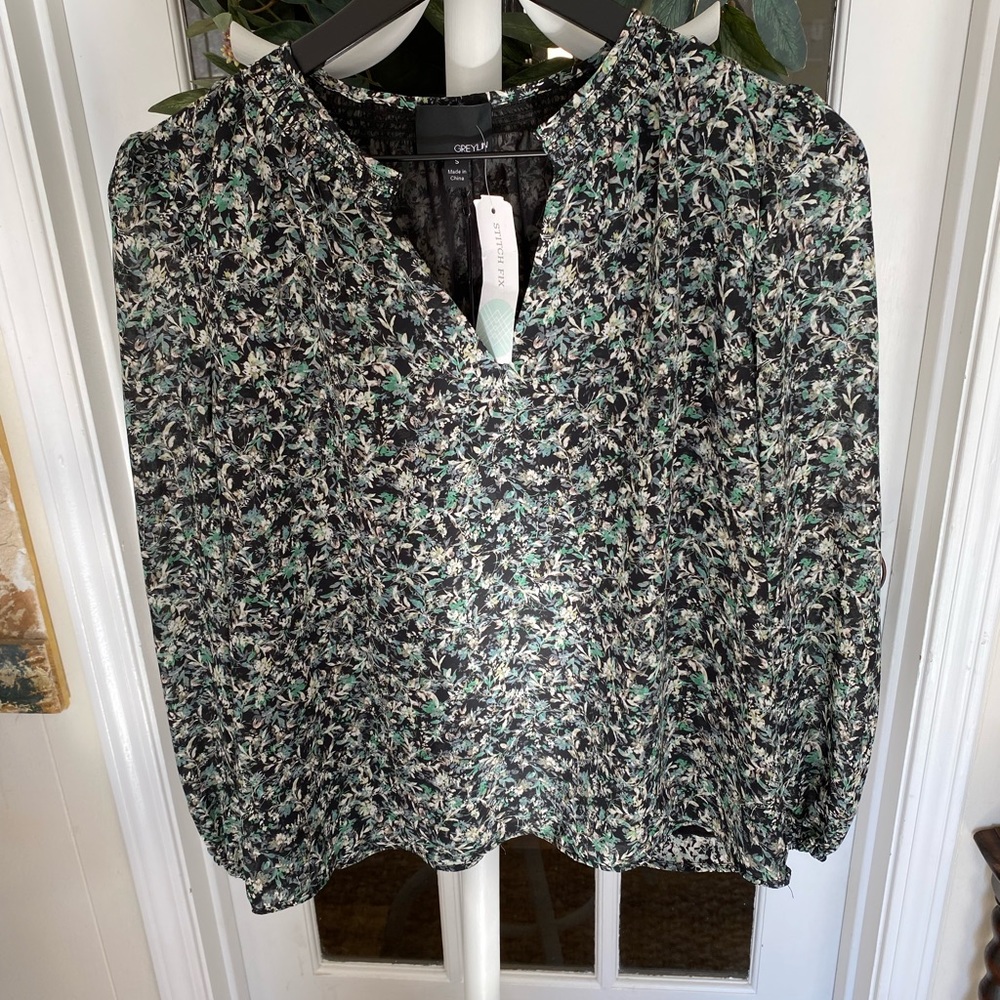 NWT Greylin Floral Blouse LS S